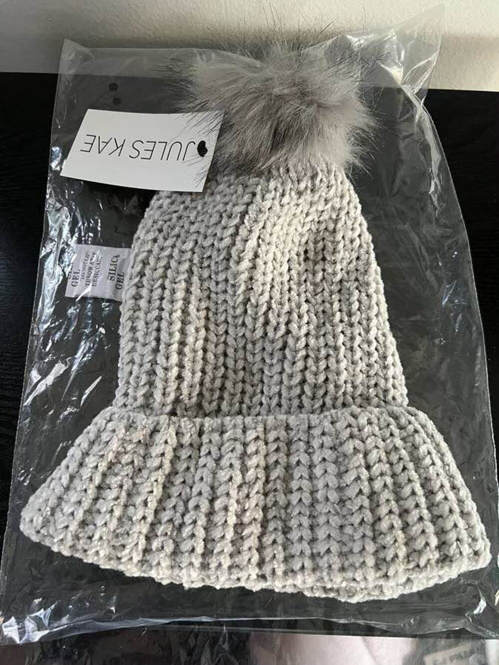 NWT Jules Kae Gray Knit Beanie Pom Pom Hat